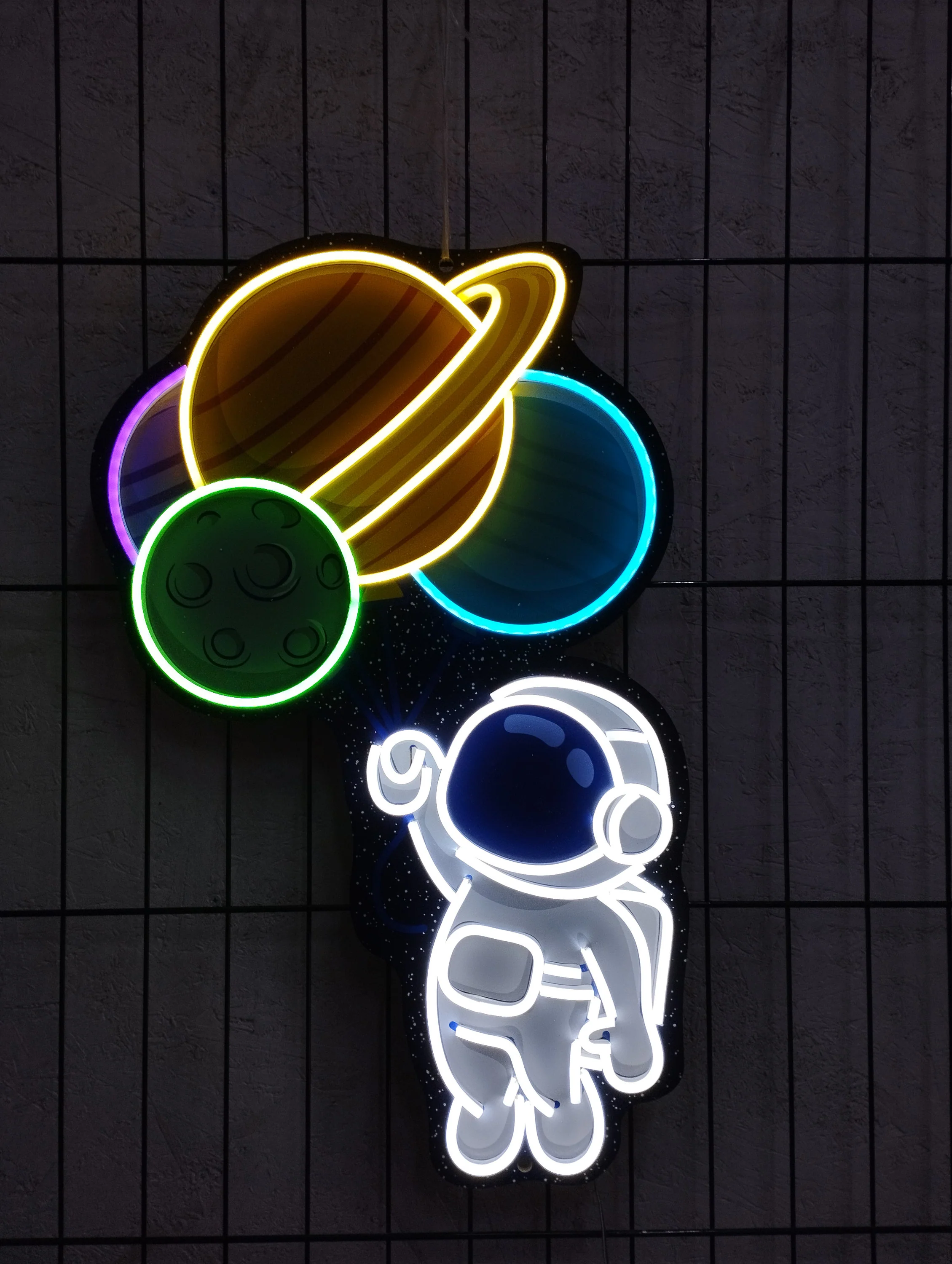 Astronaut Neon Sign - Image 4