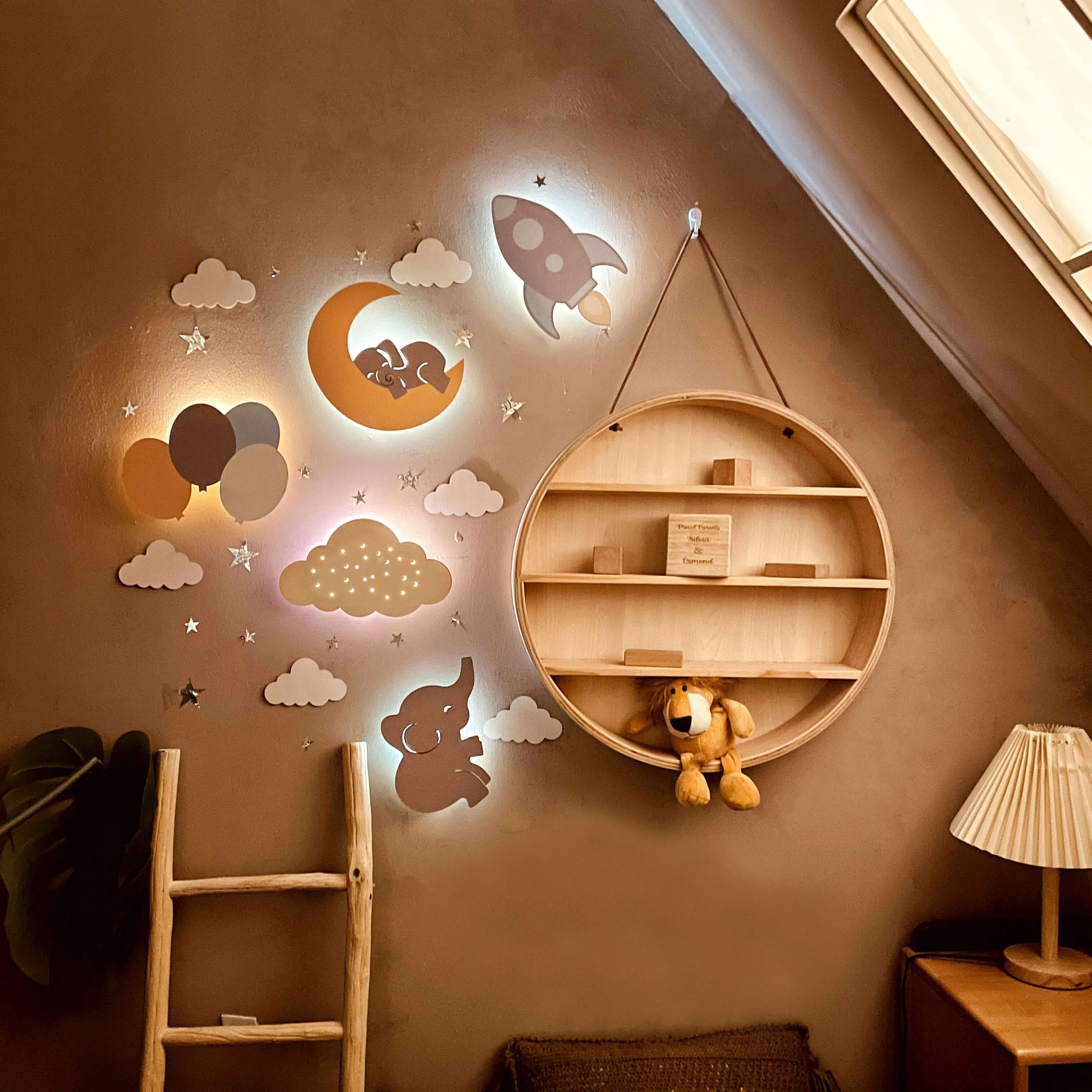 Wooden Baby's Room Wall Light Set - Image 4